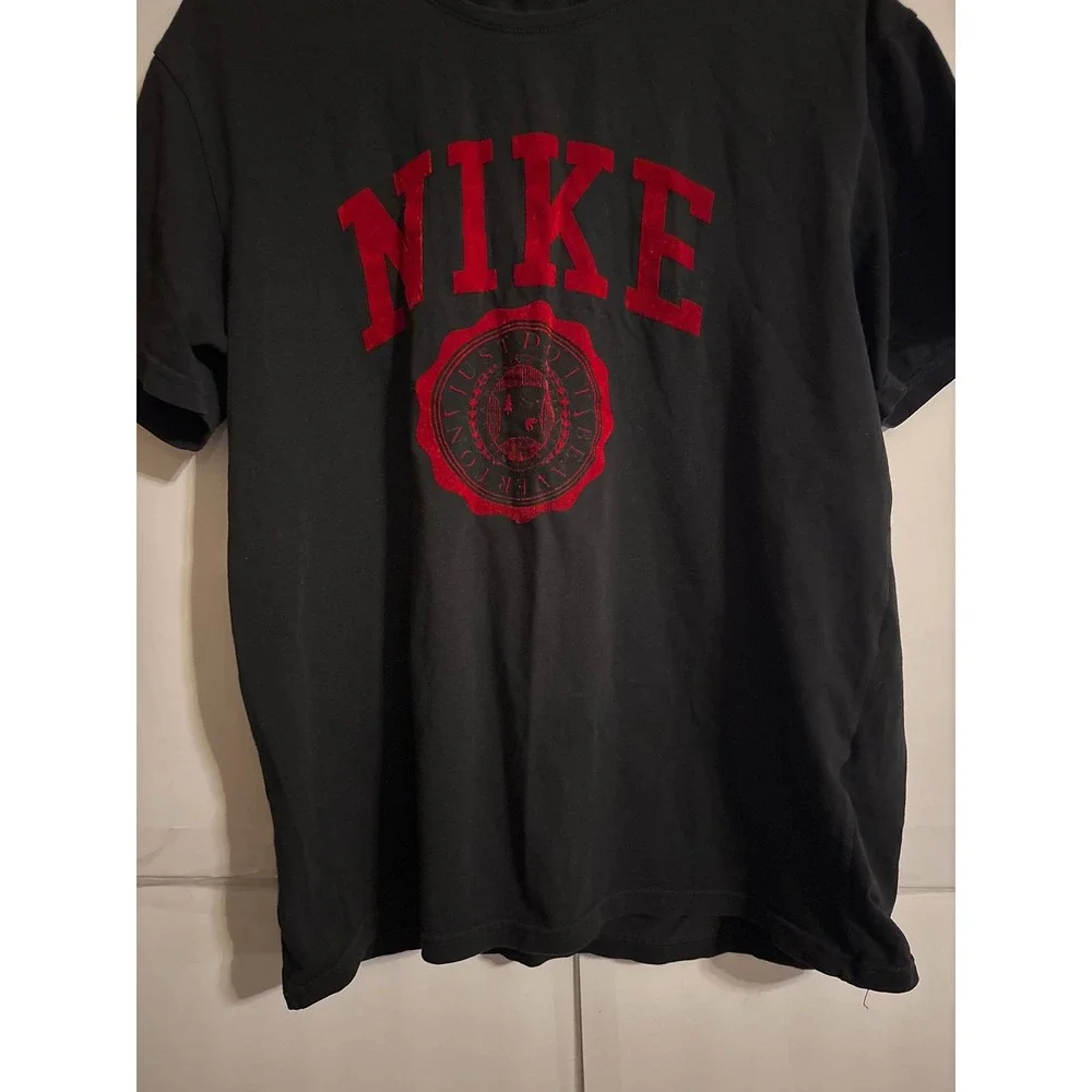 Nike Black Red Athletic College Style T Shirt‎ Mens Size XL just do it